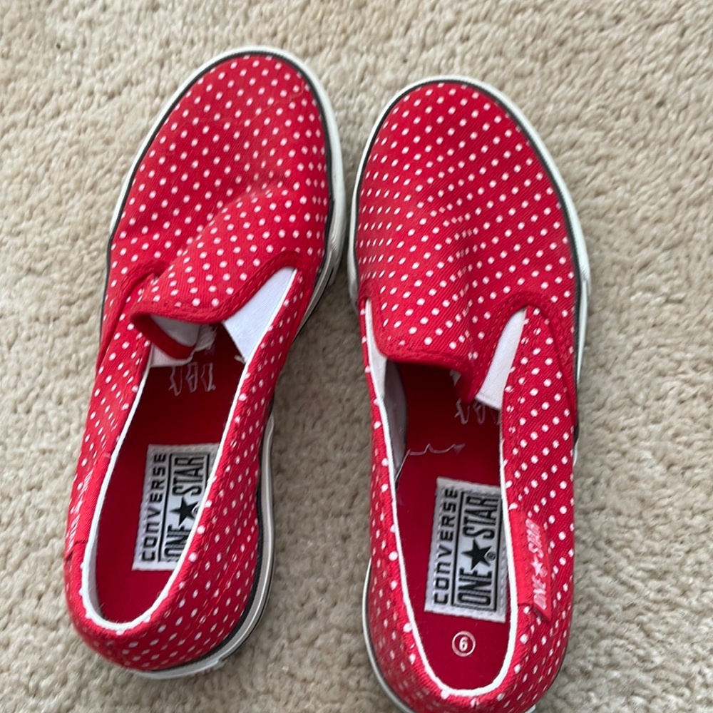 Women’s Converse One Star Sneakers